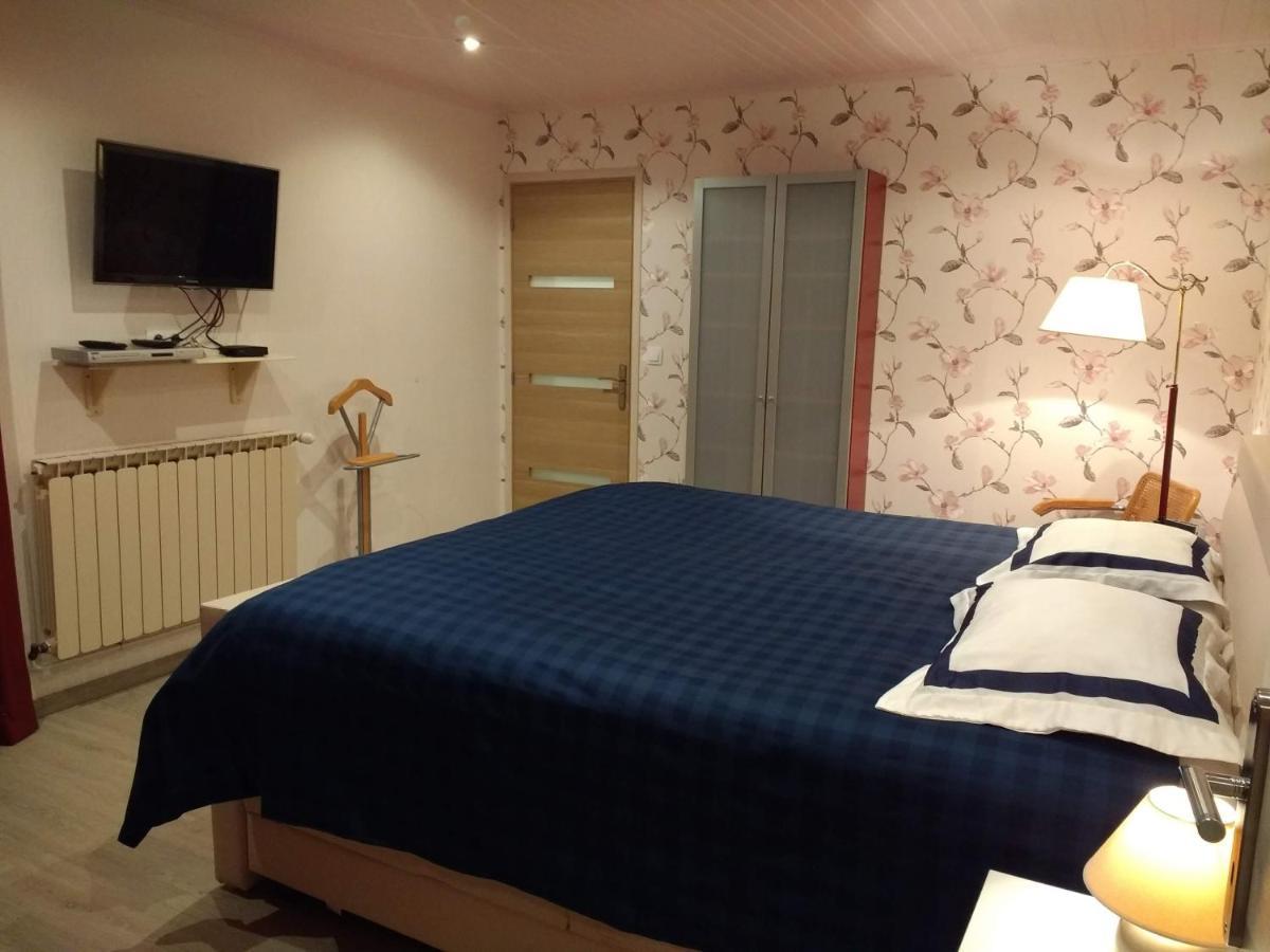 Revin Les Ecureuils Bed & Breakfast エクステリア 写真